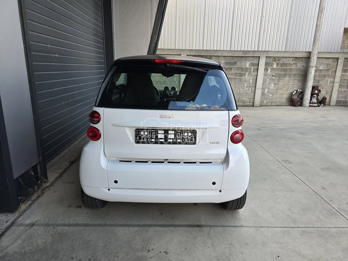 Smart Fortwo 2011 photo 4
