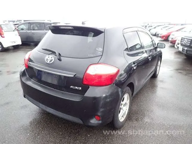 Toyota Auris 2011 photo 4