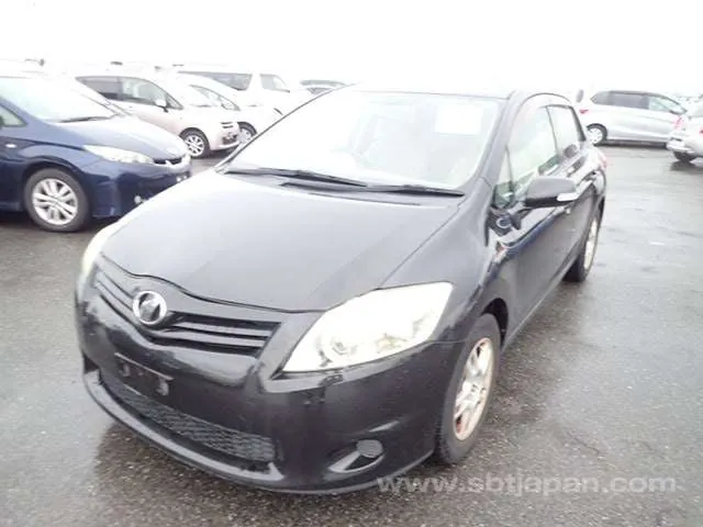 Toyota Auris 2011 photo 2
