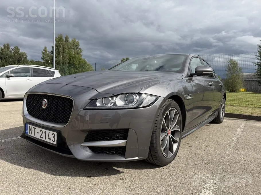 Jaguar Xf 2016 photo 2