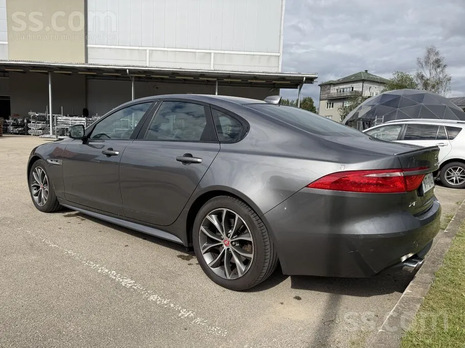 Jaguar Xf 2016 photo 3