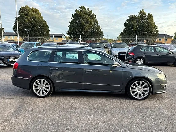 Volkswagen Passat 2010 photo 2
