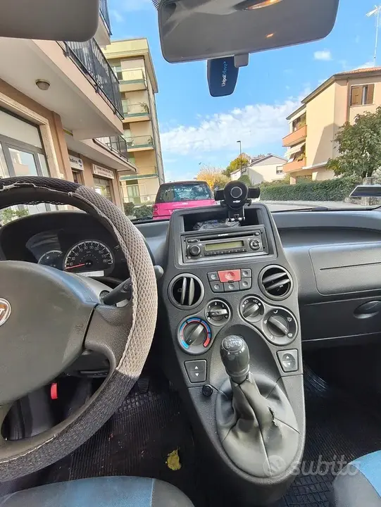 Fiat Panda 2011 photo 4