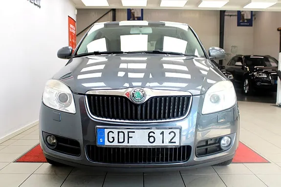 Skoda Fabia 2008 photo 3