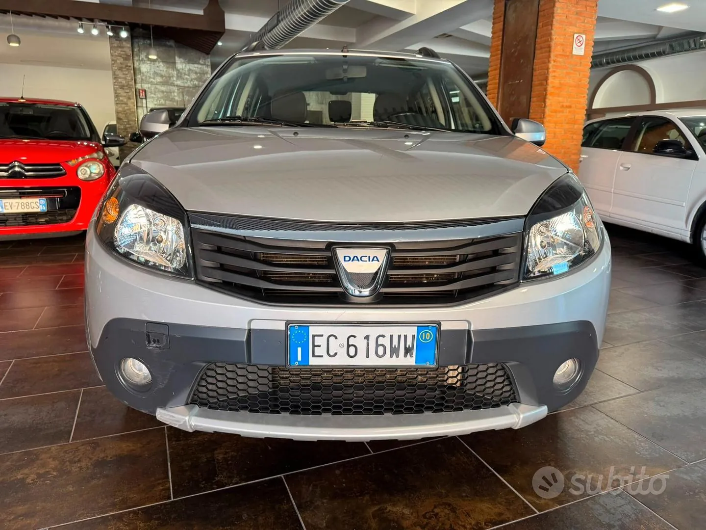 Dacia Sandero Stepway 2010 photo 2