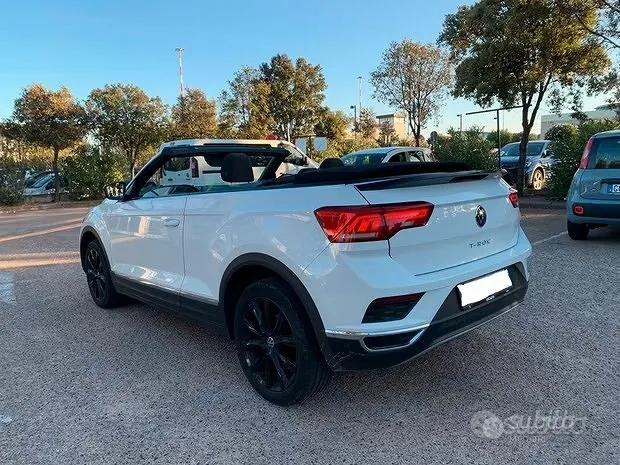 Volkswagen T-Roc 2021 photo 2