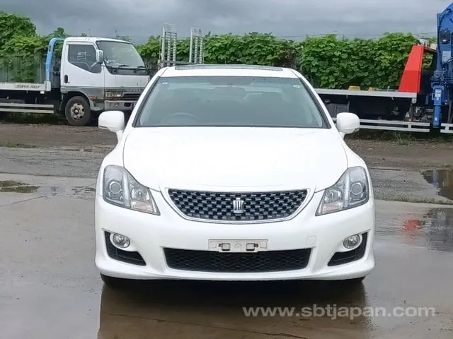 Toyota Crown 2009 photo 2