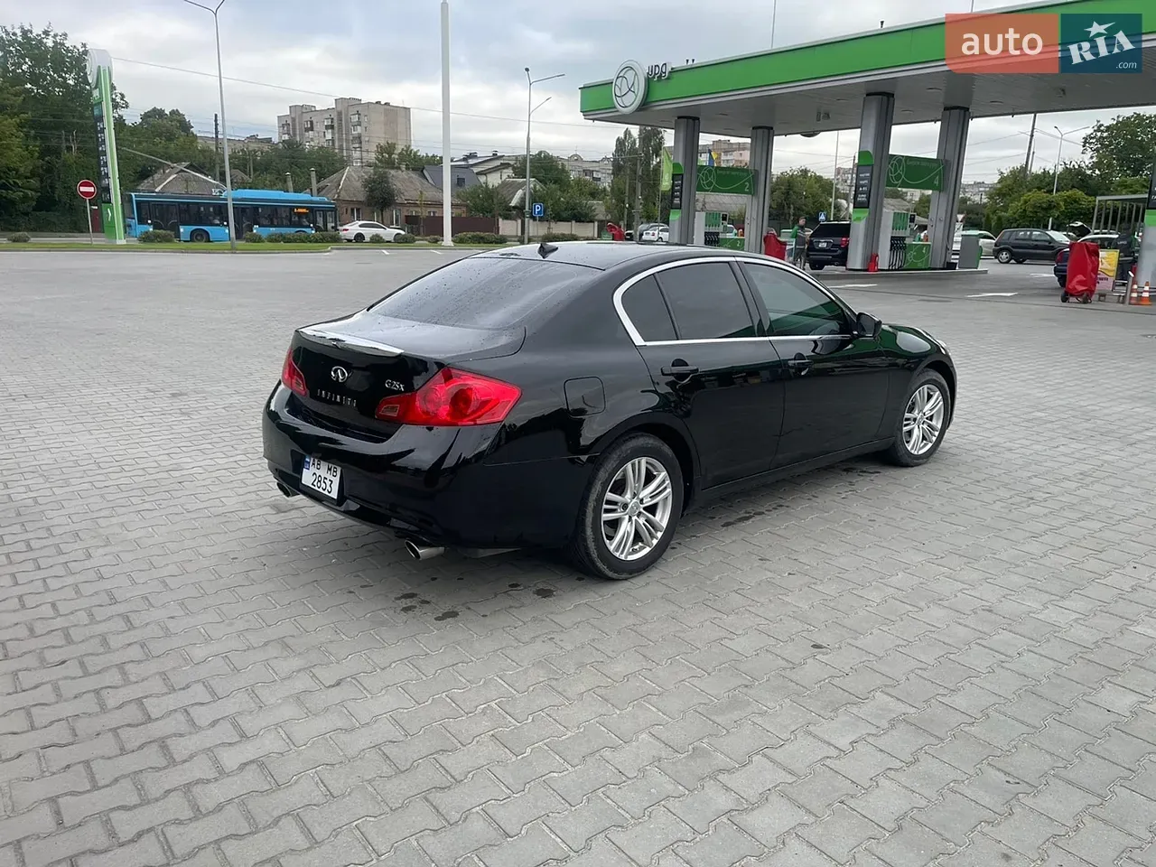 Infiniti G25 2012 photo 4