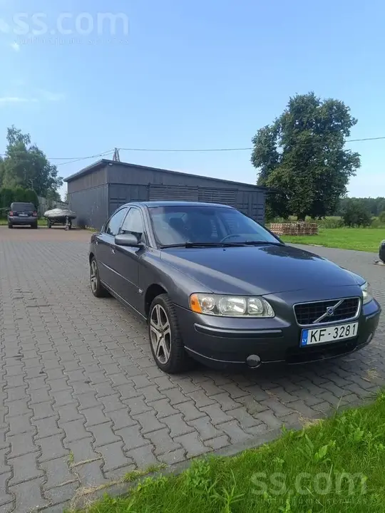 Volvo S60 2005 photo 2