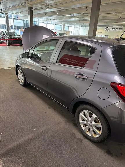 Toyota Yaris 2015 photo 5