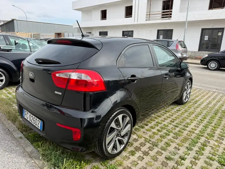Kia Rio 2016 photo 4