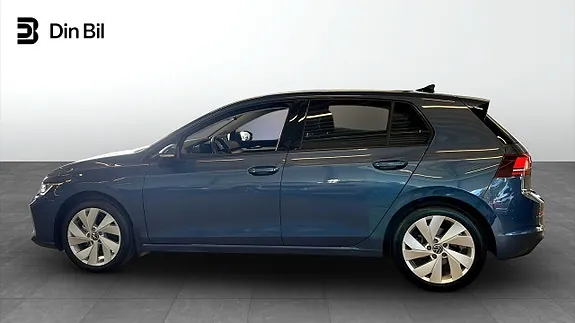 Volkswagen Golf I 2026 photo 2