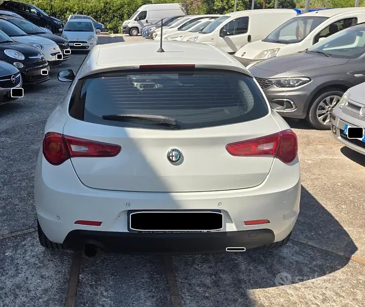 Alfa Romeo Giulietta 2014 photo 4