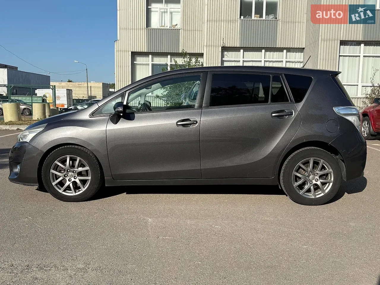 Toyota Verso 2013 photo 3