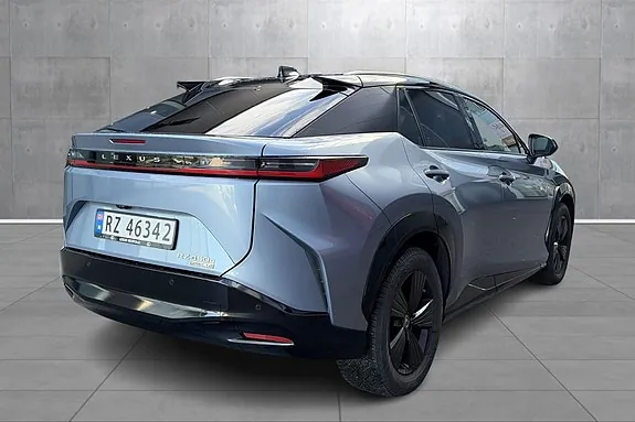 Lexus Rz450E 2024 photo 5