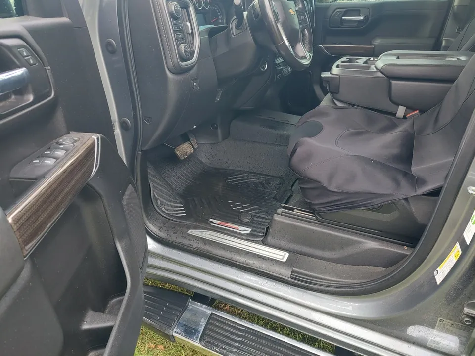 Chevrolet Silverado 1500 2021 photo 3
