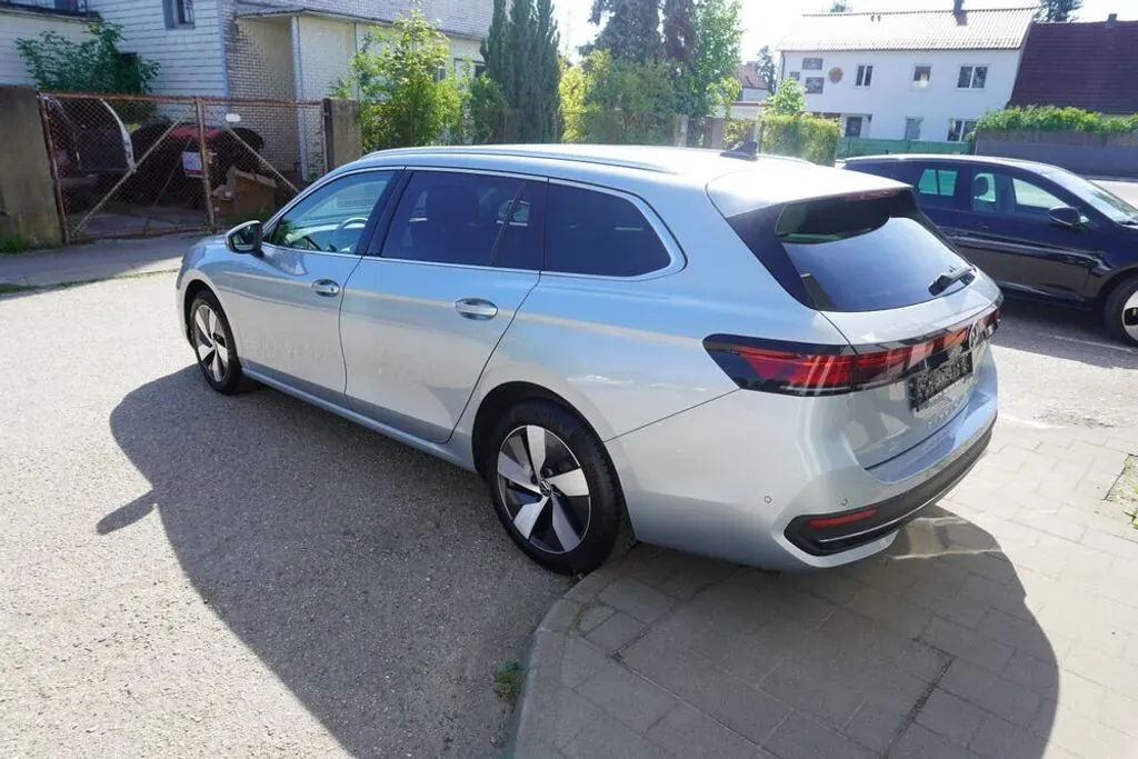 Volkswagen Passat 2025 photo 3