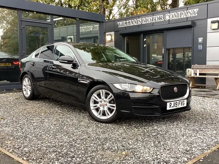 Jaguar Xe