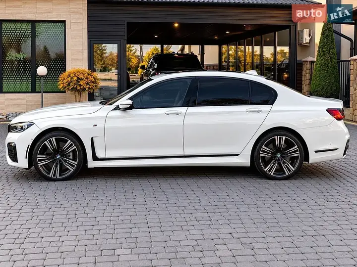 BMW 7 Series 2019 photo 3