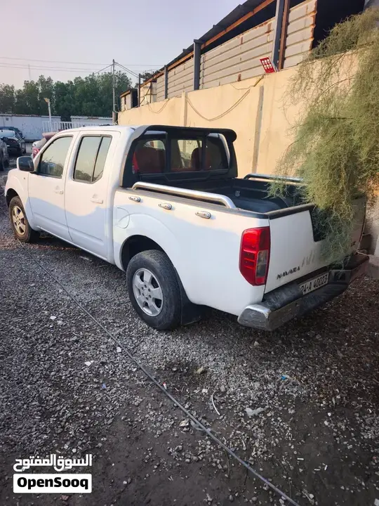 Nissan Navara 2012 photo 2