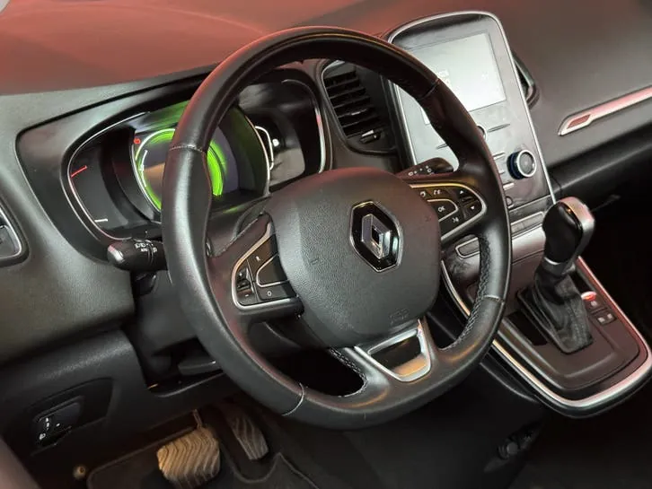 Renault Scénic 2019 photo 3