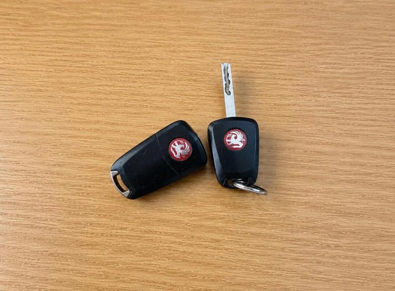 Vauxhall Corsa 2009 photo 3