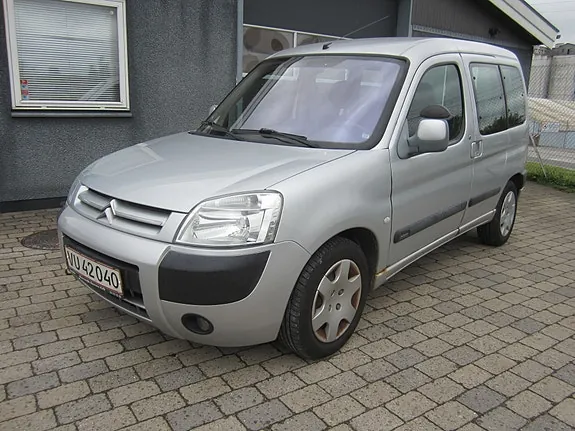 Citroen Berlingo 2004 photo 2