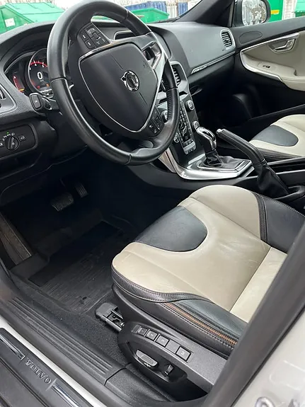 Volvo V40 Cross Country 2019 photo 5
