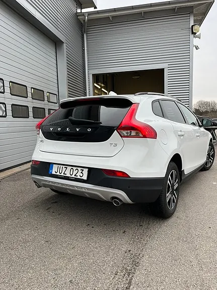 Volvo V40 Cross Country 2019 photo 3