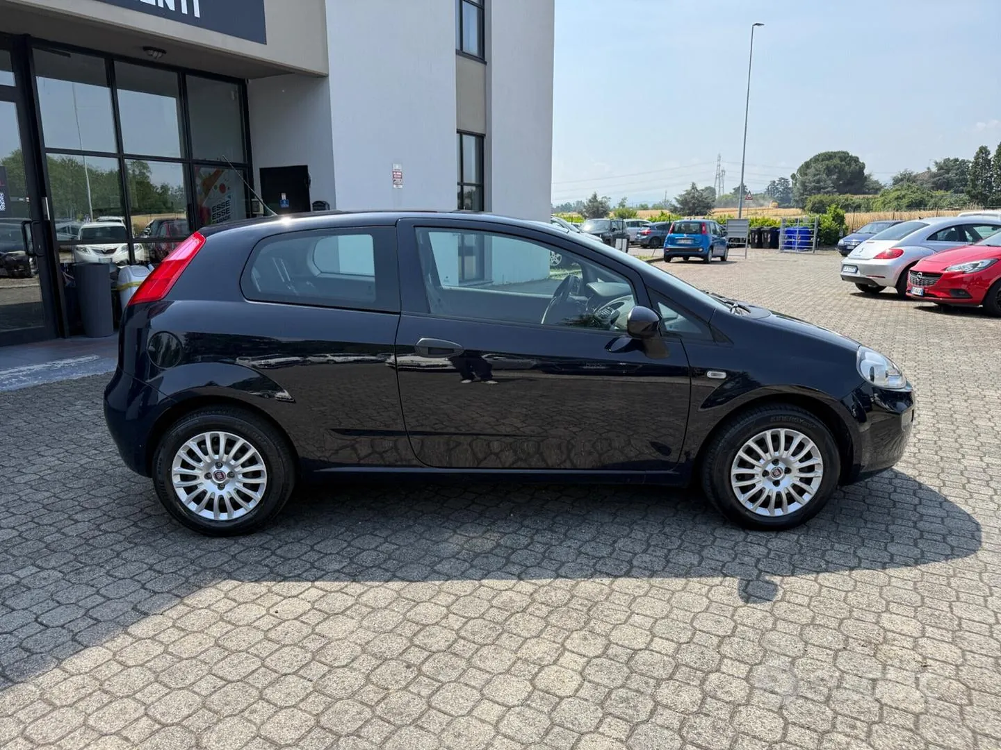Fiat Punto 2015 photo 3