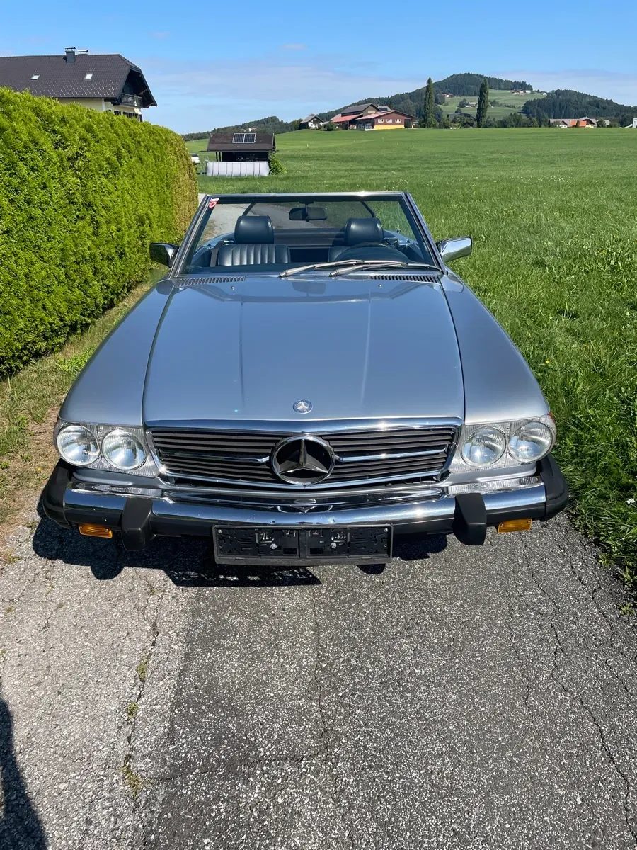 Mercedes-Benz Sl-Class 1984 photo 2