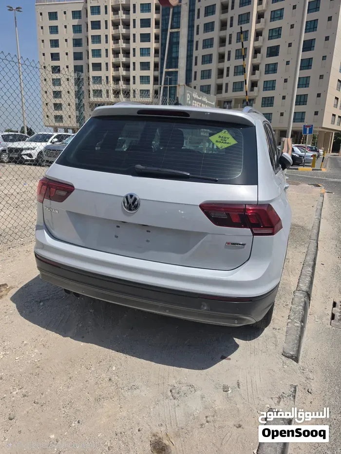 Volkswagen Tiguan 2018 photo 3