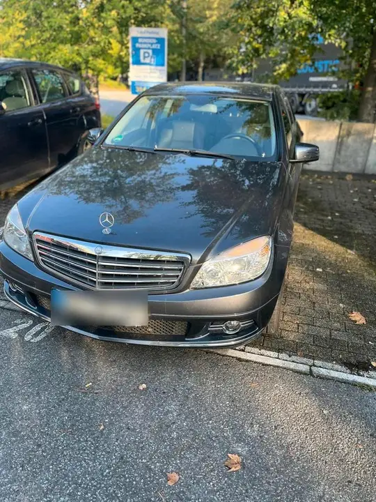 Mercedes-Benz C180