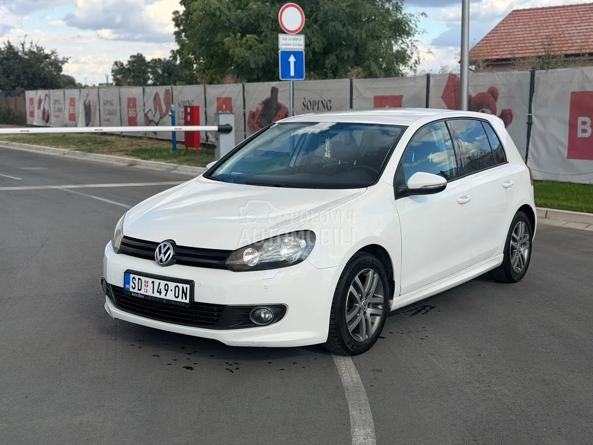 Volkswagen Golf 2010 photo 2