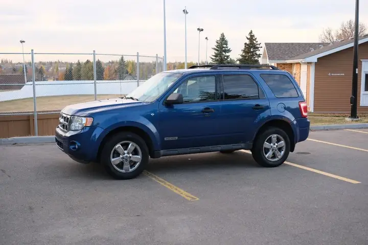 Ford Escape 2008 photo 2
