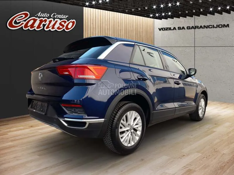 Volkswagen T-Roc 2020 photo 2