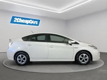 Toyota Prius 2015 photo 5