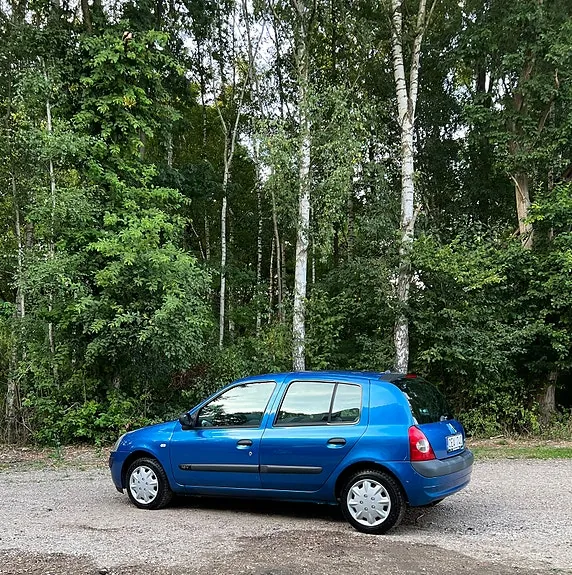 Renault Clio 2006 photo 2