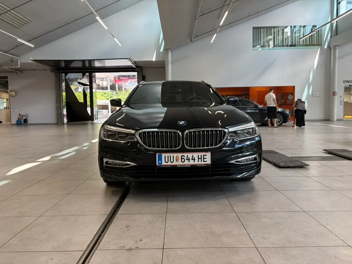 BMW 5 Series 2018 photo 3