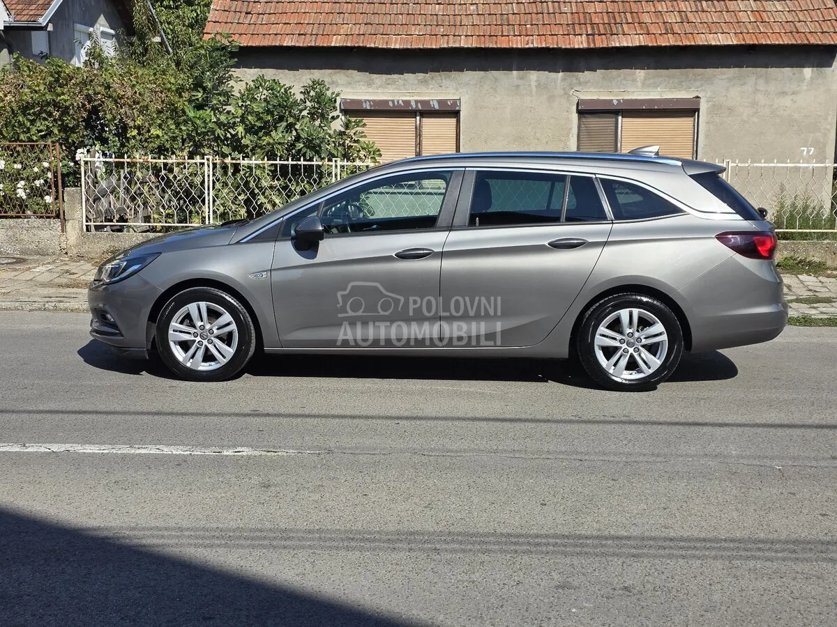 Opel Astra K 2017 photo 4