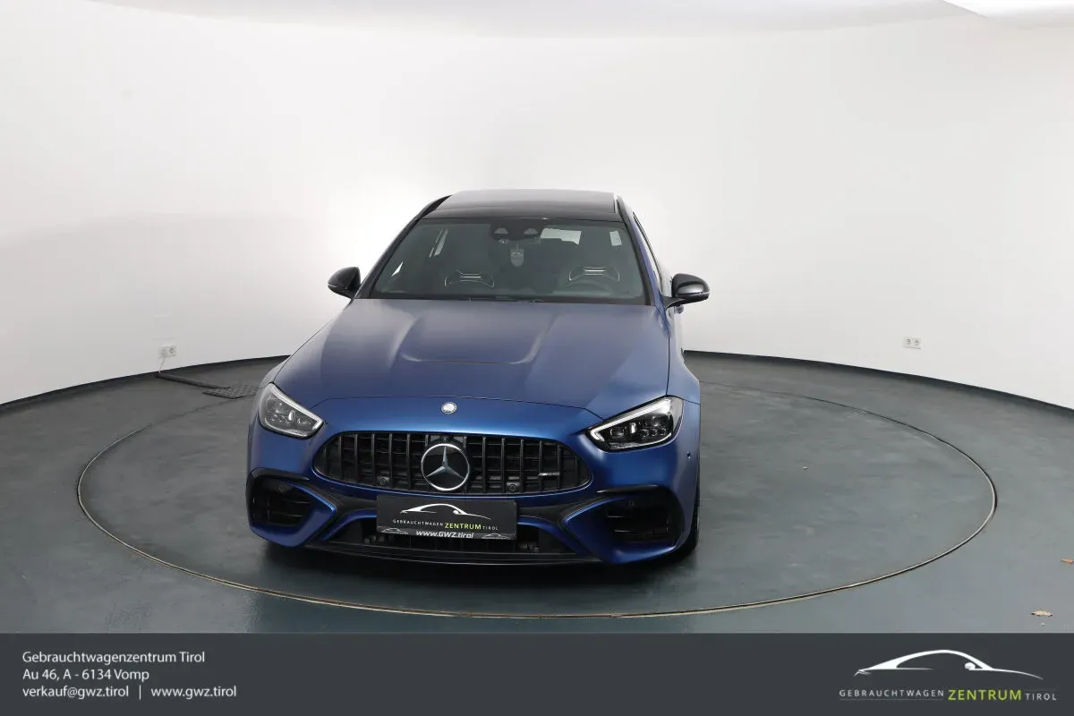 Mercedes-Benz C-Class 2023 photo 2