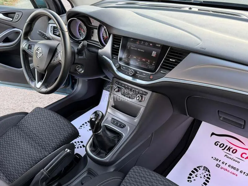 Opel Astra K 2017 photo 3