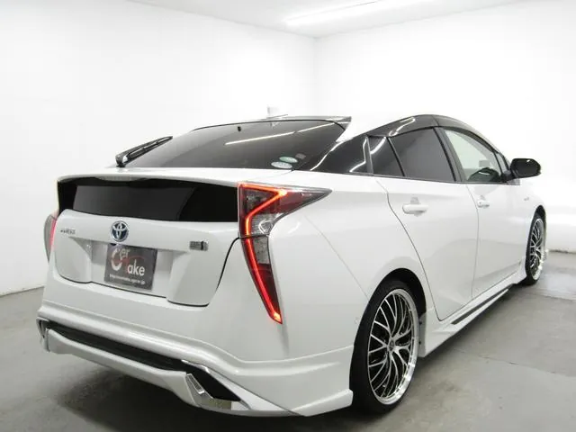 Toyota Prius 2016 photo 3