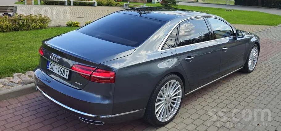 Audi A8
