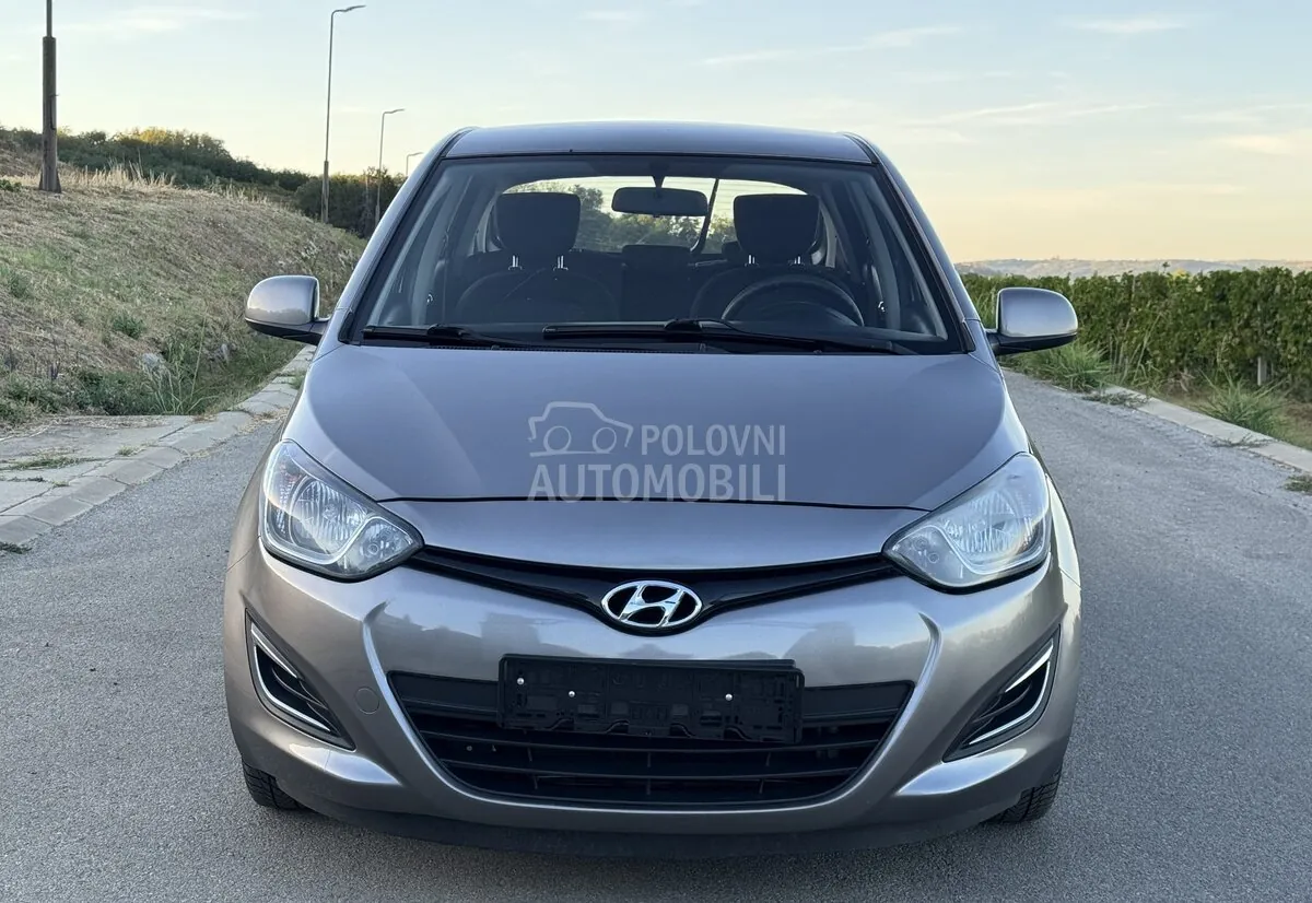 Hyundai I20 2013 photo 2