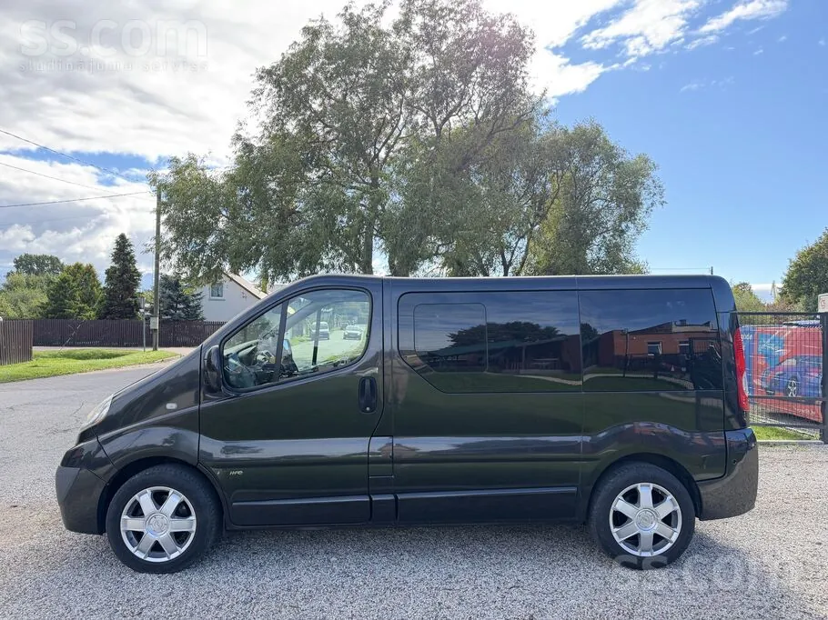 Opel Vivaro 2011 photo 5