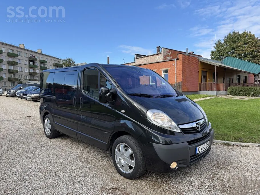 Opel Vivaro 2011 photo 3