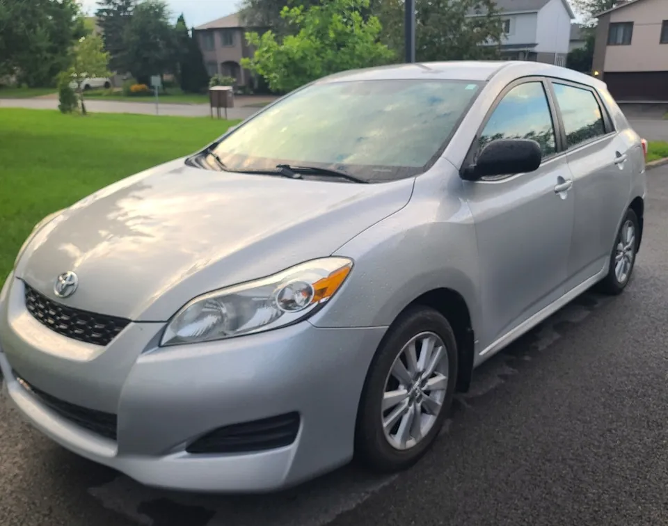 Toyota Matrix 2013 photo 2