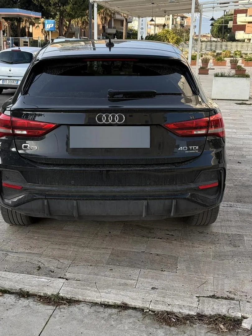 Audi Q3 2022 photo 3