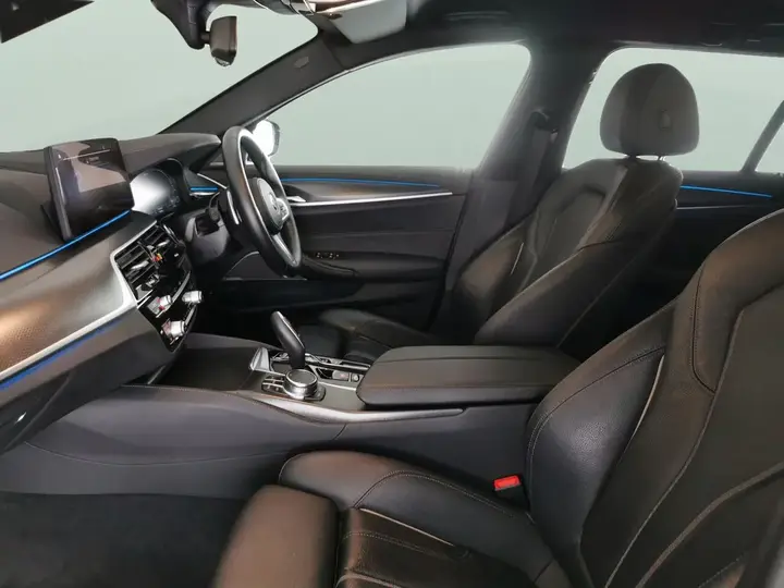 BMW 5 Series 2022 photo 4